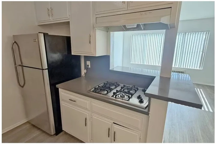 $1580 : 1 Bedroom Apartment Available image 6