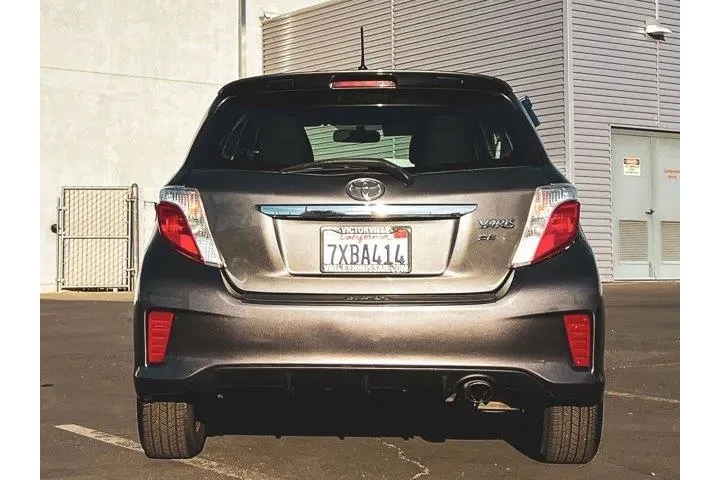 $9997 : Toyota Yaris 2012 L 4dr Hatc image 4
