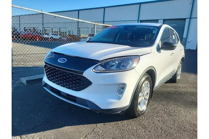 $15399 : Ford Escape 2022 AWD SE 4dr image 2