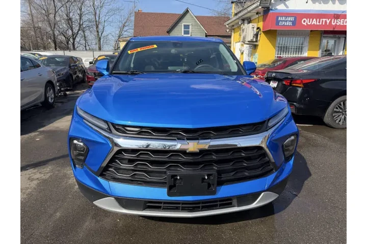 2025 Blazer LT image 3