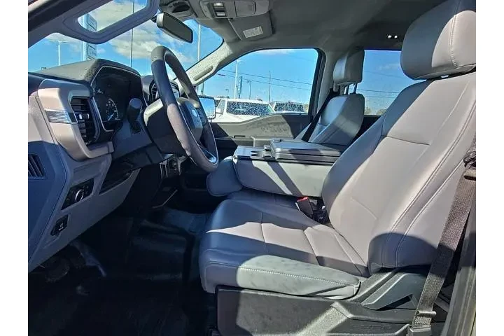 $30500 : Ford F-150 2021 4x4 XL 4dr S image 7