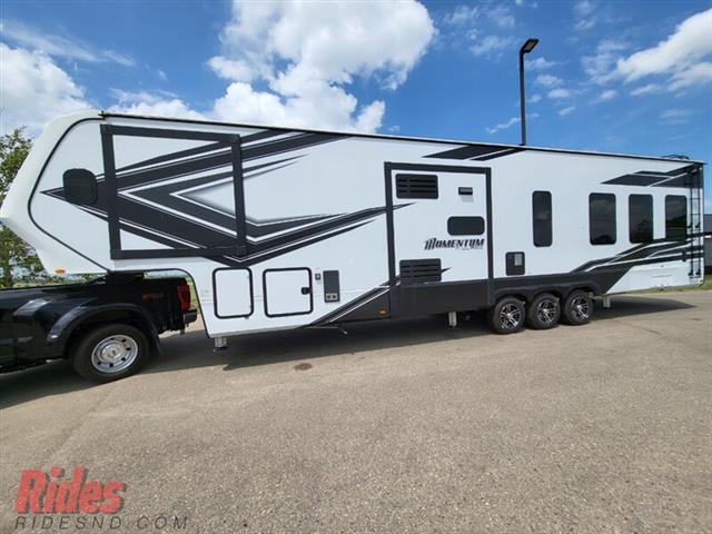 $120999 : 2022 Grand Design Momentum 39 image 1