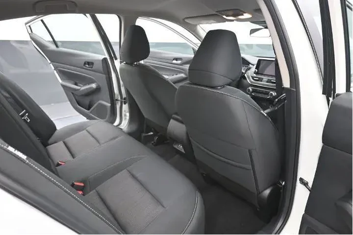 $20945 : Nissan Altima 2025 2.5 SV 4d image 10