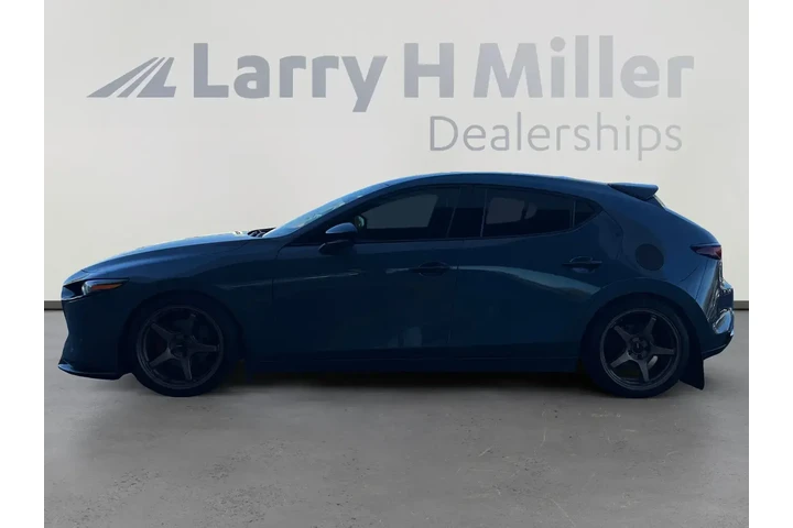 Mazda Mazda3 Hatchback 2021 image 2