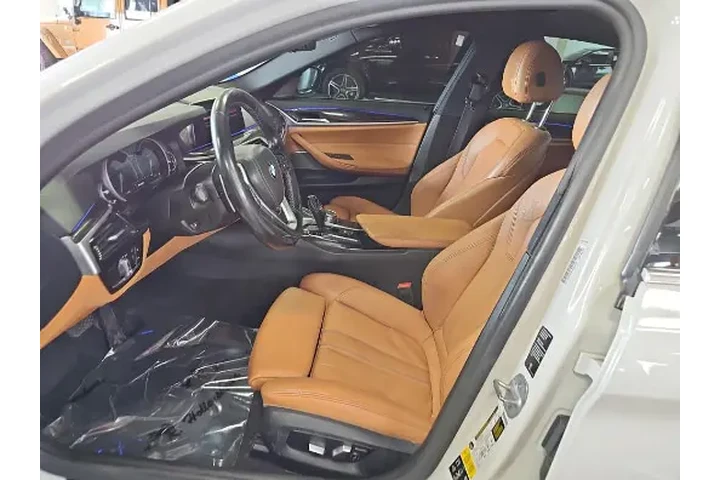 $24465 : 2019 BMW 540i xDrive image 4