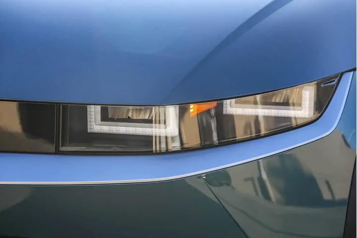 $38995 : Hyundai IONIQ 5 2026 SE 4dr image 4