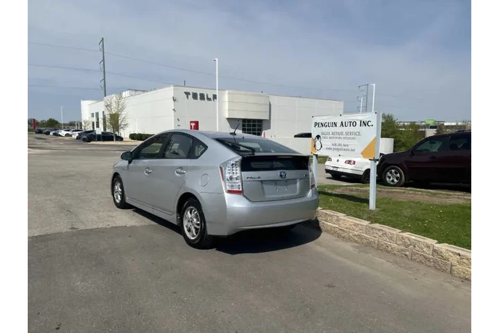 $5990 : 2010 Prius II image 4