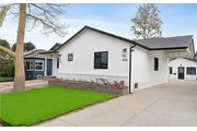 $2500 : 3 bedroom house in koreatown thumbnail