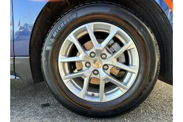 $20998 : Chevrolet Equinox 2023 LT 4d image 6