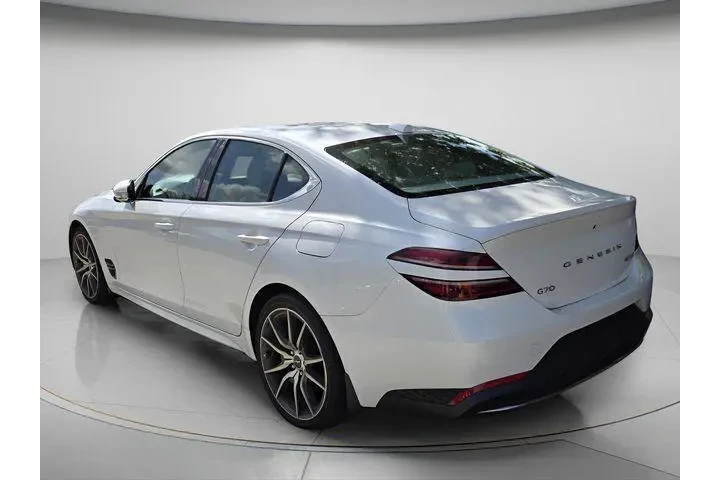 $27954 : Genesis G70 2023 2.0T 4dr Se image 7