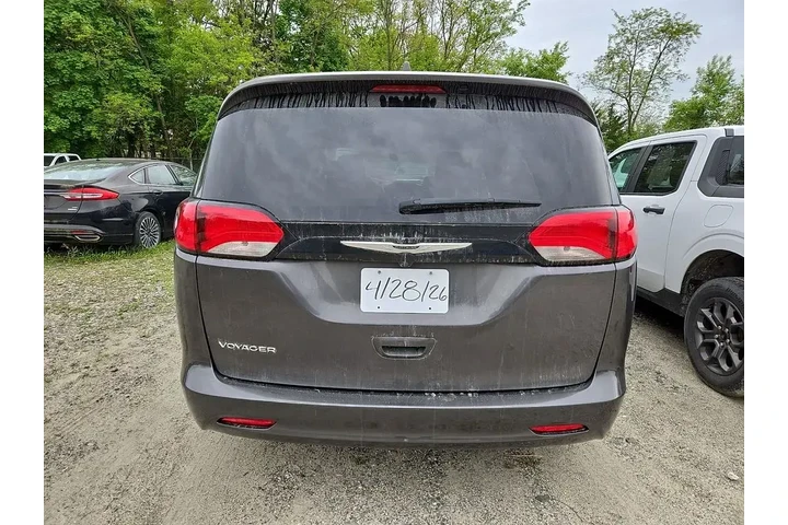 $26354 : Chrysler Voyager 2023 LX 4dr image 5