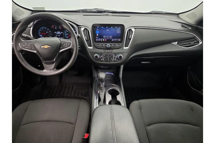 $16998 : Chevrolet Malibu 2021 LT 4dr image 9
