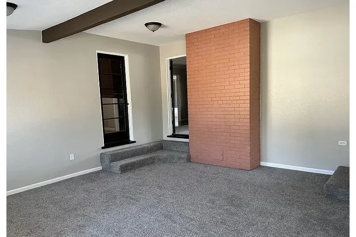 $2350 : HOUSE RENT IN RIVERSIDE CA image 10