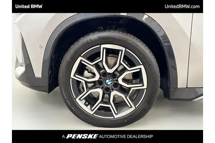 $37960 : BMW X1 2025 AWD xDrive28i 4d image 2
