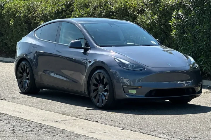 $31000 : Tesla Model Y 2022 AWD Perfo image 9