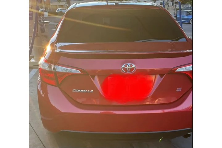 $3300 : Toyota Corolla 2014 image 1