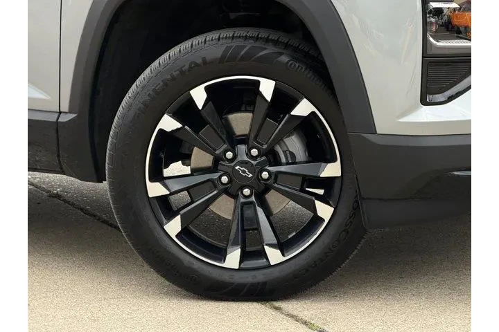 $31988 : Chevrolet Equinox 2026 RS 4d image 3