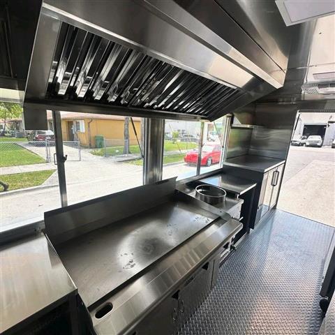 $35000 : FOOD TRUCK image 1