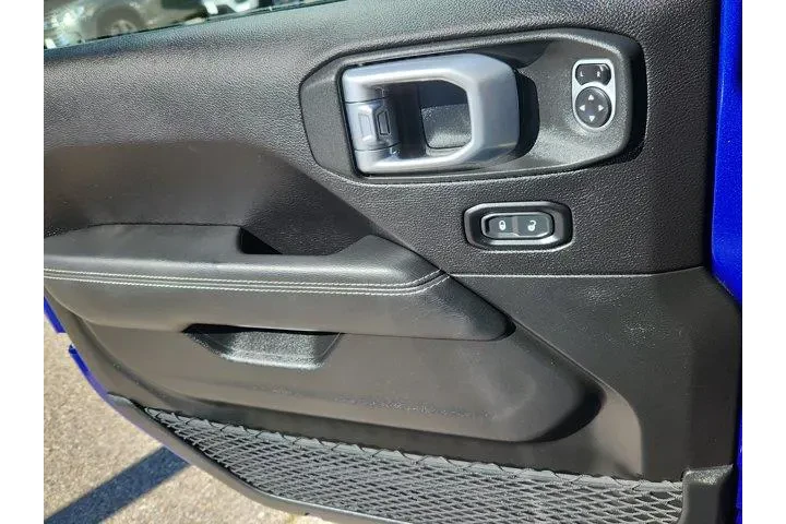 $31995 : Jeep Wrangler 2019 4x4 Rubic image 8