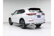$26998 : Mitsubishi Outlander 2024 SE thumbnail