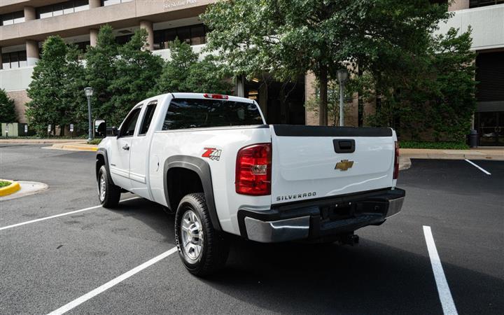 $15000 : 2010 CHEVROLET SILVERADO 2500 image 6