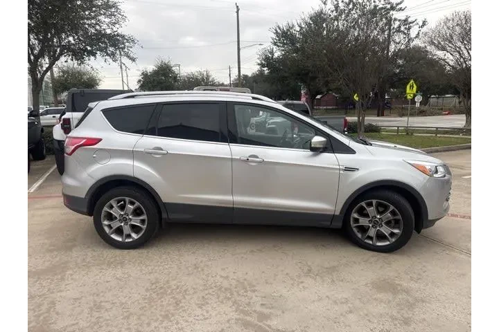 $10999 : Ford Escape 2015 Titanium 4d image 2