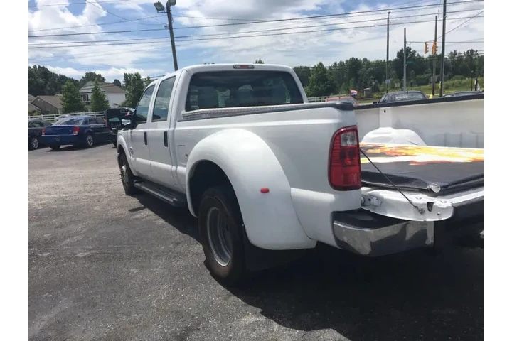 2014 F-350 Super Duty Lariat image 5