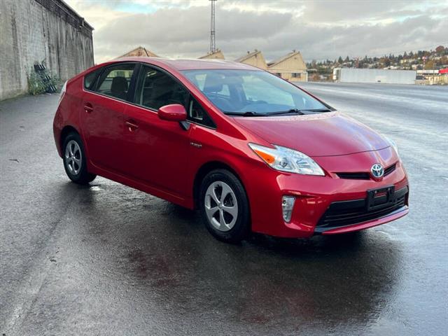 $13988 : 2013 Prius Two image 7