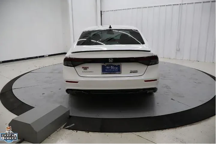 $28995 : Honda Accord Hybrid 2024 Spo image 5