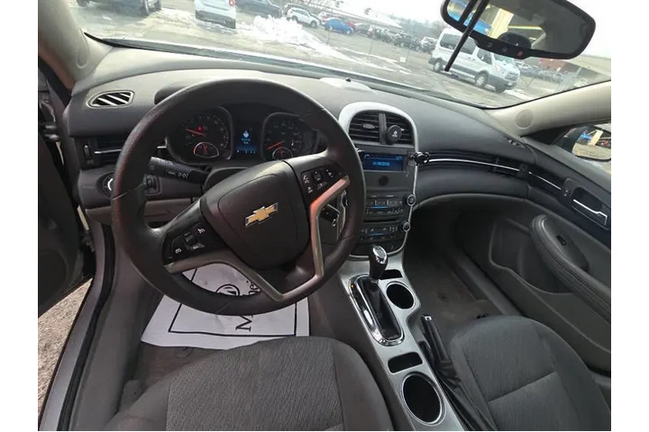 $7995 : 2014 Malibu LS image 5