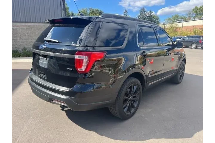 $13789 : Ford Explorer 2018 AWD XLT 4 image 5