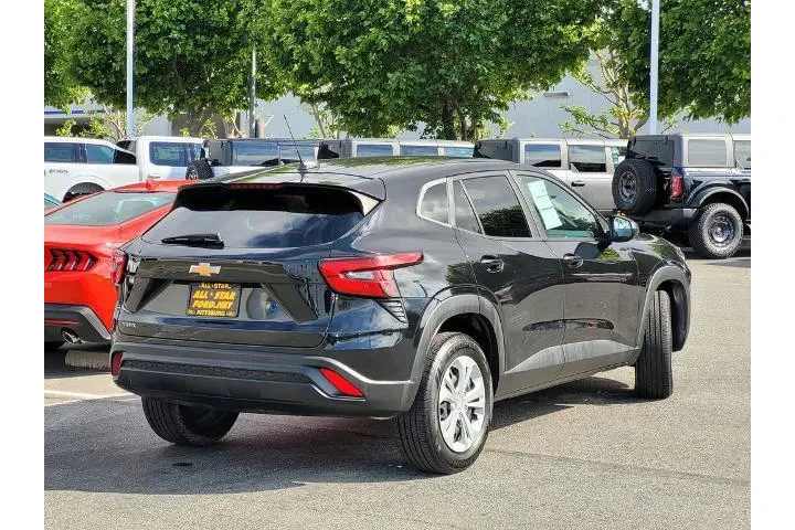 $20600 : Chevrolet Trax 2024 LS 4dr C image 4