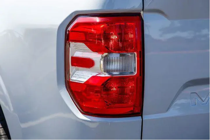 $31666 : Ford Maverick 2025 AWD XL 4d image 3
