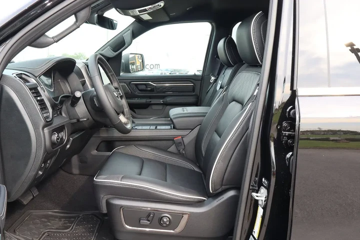 $69988 : 2026 1500 Limited 4x4 Crew Ca image 7