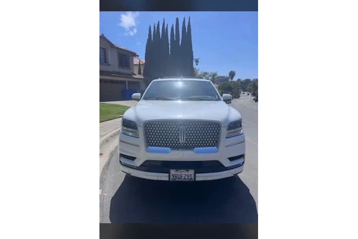 $38900 : Lincoln Navigator 2020 4x4 R image 1