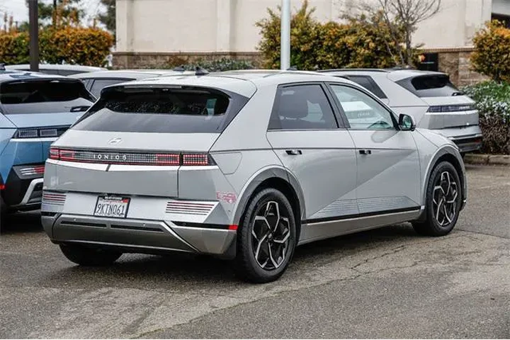 $28991 : Hyundai IONIQ 5 2024 Limited image 5