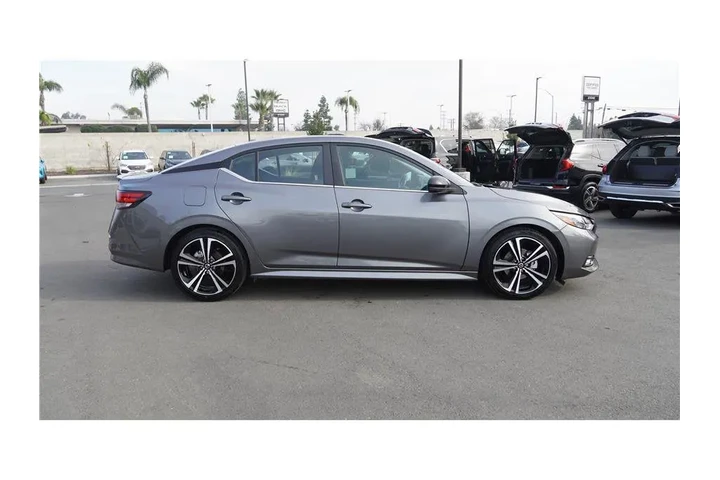 $17984 : 2021 Sentra SR image 5