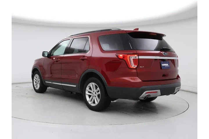 $17998 : Ford Explorer 2017 XLT 4dr S image 2