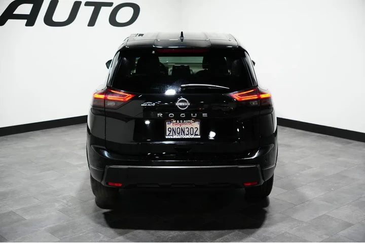 $21832 : 2025 Rogue SV image 6