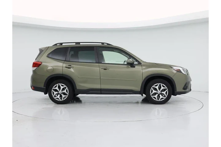 $29998 : Subaru Forester 2023 AWD Pre image 7