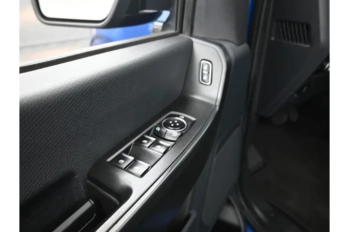 $37600 : Ford F-150 2023 4x2 Lariat 4 image 10