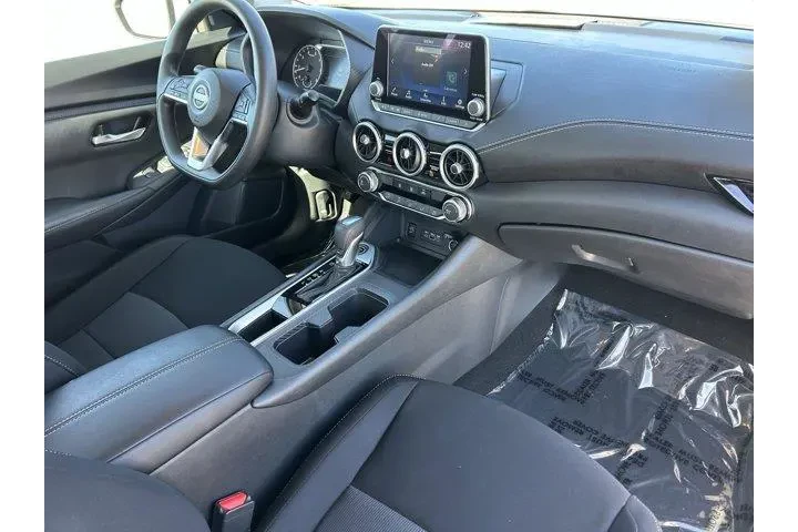 $19550 : Nissan Sentra 2024 SV 4dr Se image 8