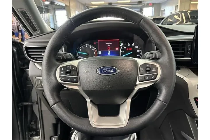 $29200 : Ford Explorer 2023 AWD XLT 4 image 6