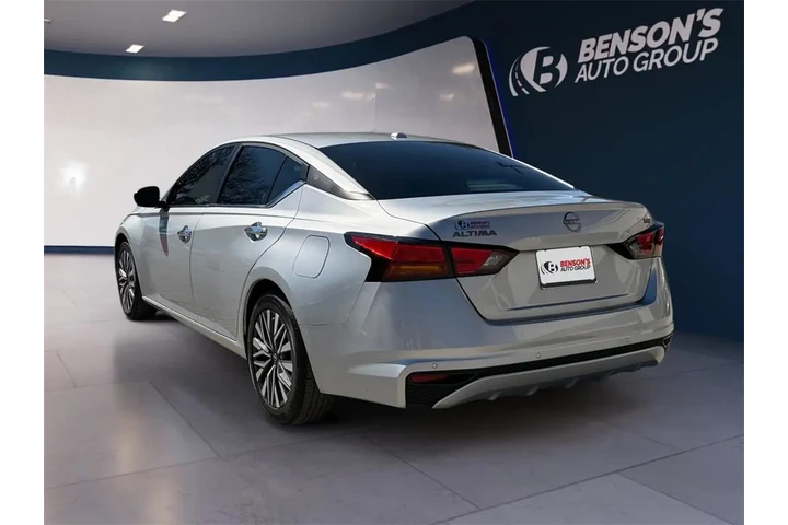 $19986 : Nissan Altima 2024 2.5 SV 4d image 3