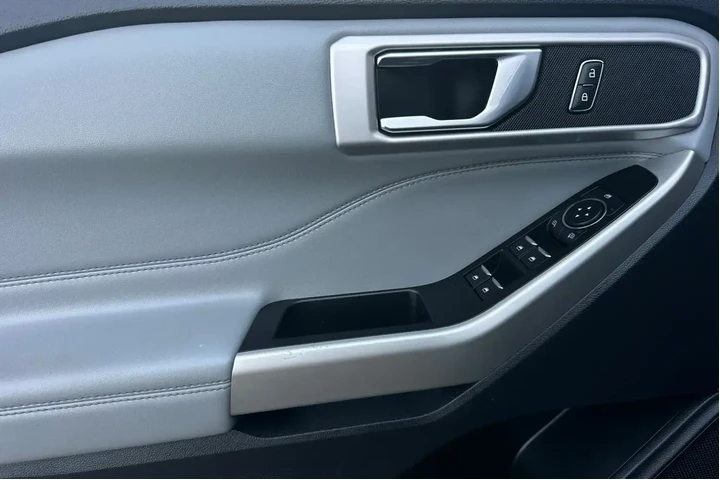 $27800 : Ford Explorer 2022 XLT 4dr S image 10