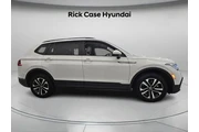 $18282 : Volkswagen Tiguan 2022 S 4dr thumbnail