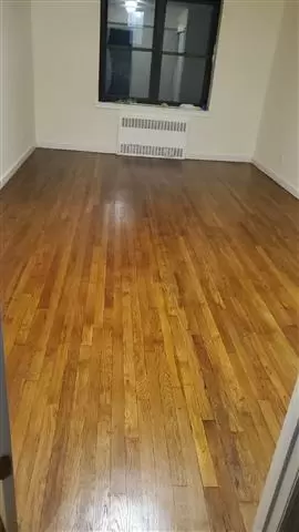 $1200 : Cuarto grande Flushing Queens image 2