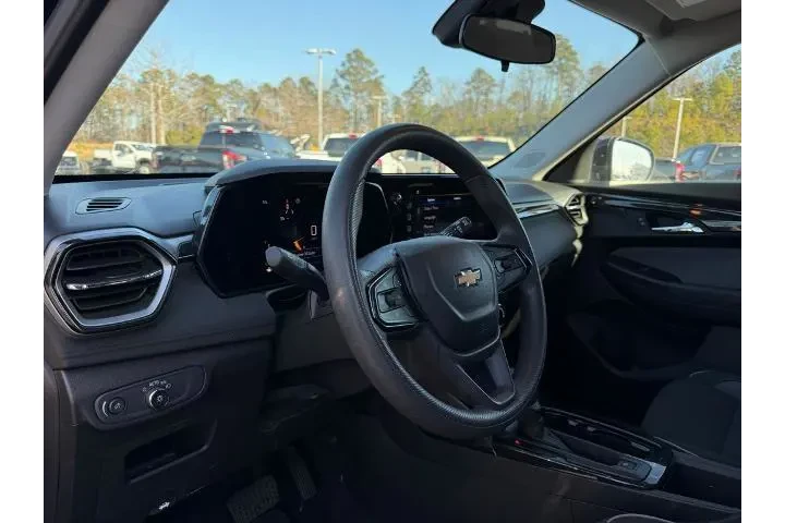 $20902 : Chevrolet Trailblazer 2025 L image 10