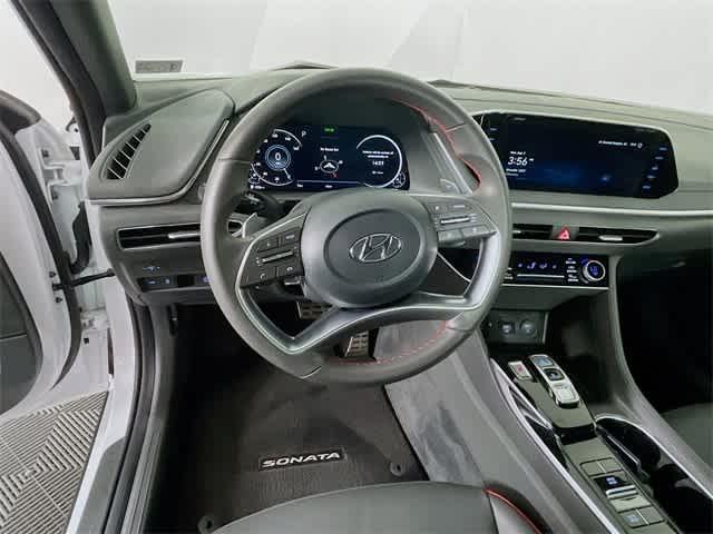 $26423 : PRE-OWNED 2023 HYUNDAI SONATA image 10