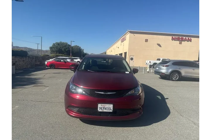 $19127 : Chrysler Voyager 2022 LX 4dr image 3